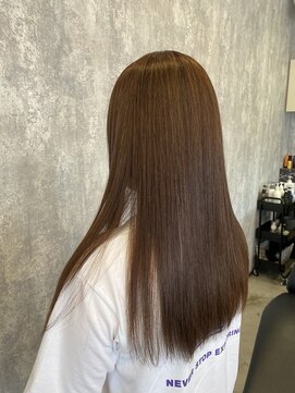 イーラ(E-LA) グレイカラーと潤艶トリートメント