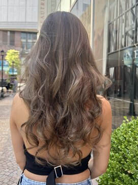 ビュートリアム 梅田(BEAUTRIUM) ハイライト/ロングヘア/