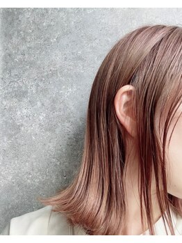 髪の状態を見極めて、あなたにぴったりのカラーを提案♪透明感のあるカラーでオシャレももっと楽しくなる☆