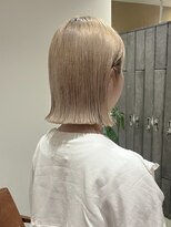 リュミエ ドゥ マッシュ(Lumier de mashu)&nbsp;ぱっつとボブ×ハイトーンベージュ