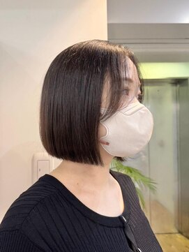 イチエ(ICHIE) 大人可愛いナチュラルな艶感切りっぱなしボブ