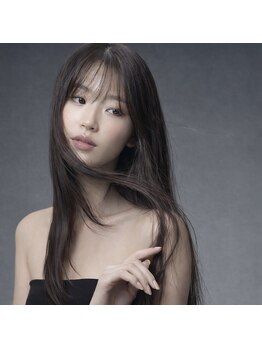 マーレルーチェ 銀座(Mare Luce)の写真/従来の縮毛矯正と違う、驚きの手触りに感動!プロフェッショナルな酸性ストレートをぜひお試しください♪