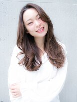 ルティア(Lutia)&nbsp;ゆるふわウェーブ アッシュカラー 透明感