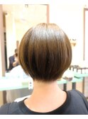 襟足スッキリショートボブ