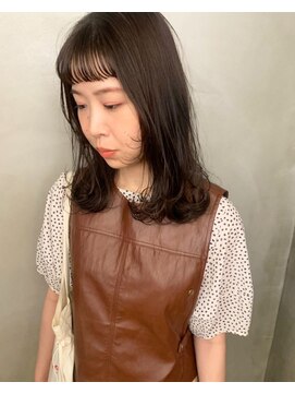 アトロ(Atoro) オン眉×ミディアムレイヤースタイル