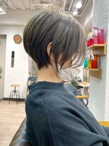 アヴァロン(AVALON) 30代40代50代・大人ショートボブ・白髪ぼかし・小顔カットBISA