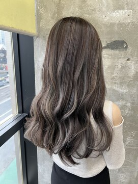 ガルボ ヘアー(garbo hair) #高知 #美容室 #グレージュ #ハイライト #デザイン #10代 #20代