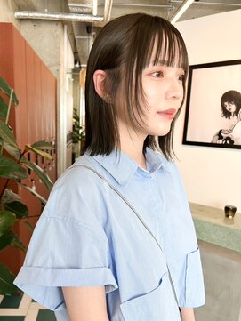 ノエ(noe) 切りっぱなしボブ×オリーブグレージュ