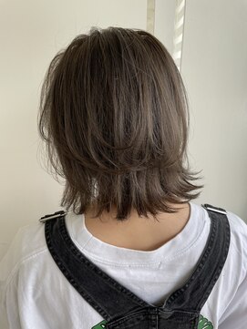 イロン(iroN) 20代女性　グレージュ