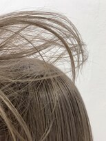 ロマリア(Lomalia) 加工なし!ブリーチなしのミルクティーグレージュ★ 伊藤タケシ