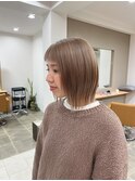 柔らかいミルクティーベージュ