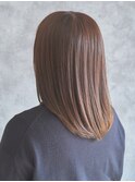 ツヤ感ストレート×シンプル美人スタイル