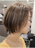 表参道切りっぱなしボブミディアムボブグレージュカラー40代50代