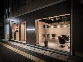 アネ(annee)の写真/おしゃれな空間で居心地の良さが自慢◎初めての美容室は緊張してしまう方もリラックスできること間違いなし