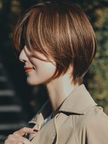 エリマ 横浜西口(elima)&nbsp;横浜西口顔周りレイヤーカットくびれヘア切りっぱなしボブ30代