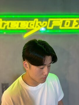 グリーディーフォックス 代々木(Greedy FOX) 波巻き/ハイライト/マッシュパーマ/ウルフ[シェービング]