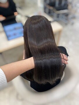 ケンジ 平塚ラスカ店(KENJE) 暗髪にも透明感を【グレージュカラー】