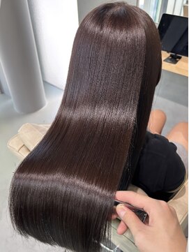 シンカ(shinka) アッシュブラウン＋最高級髪質改善トリートメント