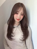 シー(SEA) 透け感グレージュ×レイヤーカット