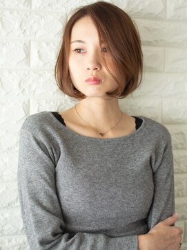 ノイン(noine) ポイントは、まとまりすぎない無造作な束感