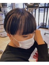 ヘアーアンドメイク マニス(hair&make manis) インナーカラー×ミルクティーアッシュ個性派マッシュショート