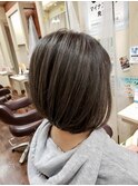 脱白髪染めグレージュハイライト×ボブ