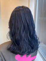 エンレイ(enRei) 20代30代40代暗髪ダークブルー美髪大人かわいいゆるふわウェーブ