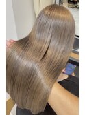 柔らかいグレージュ、ミルクティーベージュが得意です◎