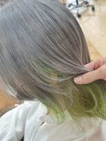 ビランチェ 池袋(bilancia)&nbsp;インナーカラーネオングリーン黄緑シルバーカラー