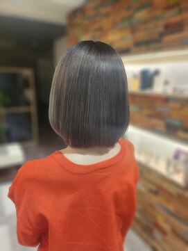 リコ エスト 上野店(lico est) グレージュカラー 大人ボブ