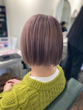アークス(Ark'ss) ミニボブ×ホワイトピンクベージュカラー