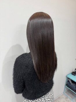 ミズリス(mizlis)の写真/【妙典駅東口から徒歩5分】毛先まで潤いのある、憧れのうる艶髪へ＊髪の内部からしっかり保湿し髪質改善◎
