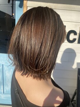 ブリック(Brick) オリーブベージュ×ちょこっとレイヤー