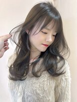 レジナヴィータ 栄(Reginavita)&nbsp;オリーブグレージュ 透明感カラー レイヤーカット 美髪 髪質改善