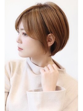 アイ(I.) 【 Ｉ. 】30代からの襟足すっきり前下がりショートボブ　川口