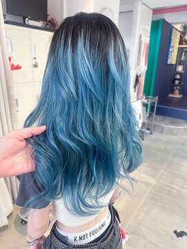 ボックスミコ(Box mico.) 根元が気にならないブルーのグラデーション☆