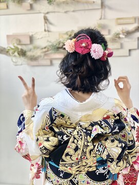 ヘアセットサロンエッジ(Edge) 二十歳のつどいにゆるふわハーフアップアレンジ