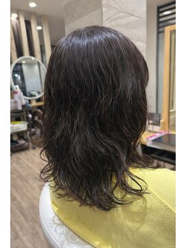 ソル(sol) ナチュラルな動きと艶感が映える大人ミディアム