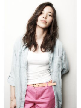 ガーデントウキョウ(GARDEN Tokyo) 大人キレイ ヌケ感のあるLADY WAVE 斜めバング×ウェーブ