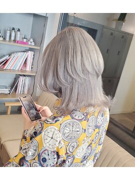 エイト 池袋店(EIGHT ikebukuro) ホワイトベージュ☆