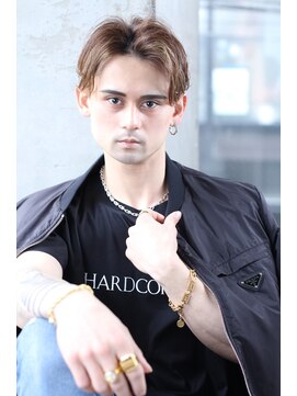 ガランテ(Galante) センターパートツーブロック刈り上げで爽やかワイルド