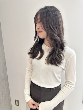 ヨーク(YOKE) YOKE 大人ミディアムレイヤー前髪薄めバングアッシュグレージュ