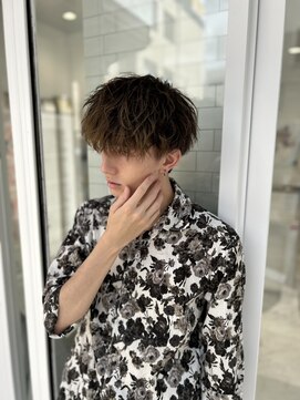 ニューヨークニューヨーク 樟葉店(NYNY) 束感ツーブロックマッシュツイストスパイラルパーマ