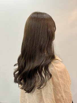 ルーブル(Louvre) 透明感ナチュラルベージュ