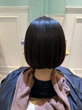 アンフィ 矢向(Anphi) 切りっぱなしボブ