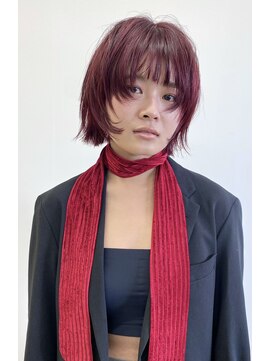 クイン(qin) ブリーチなしボルドーカラー/レイヤーボブ