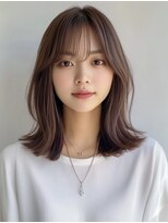 アージュ 久留米ゆめタウン店&nbsp;アッシュブラウン ミディアム くびれヘア ワンカール