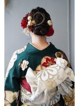 ドッツ(Dots.) 【Dots.】成人式・卒業式・ヘアセット・着付け