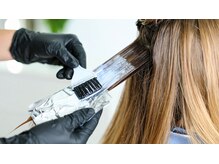 ダメージを抑えて艶めく髪へ★いたわり重視の《大人女性向けケア》が揃う【MORE】。好評!炭酸泉サービス◎