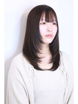 フリーナ(Frina) ナチュラル内巻きレイヤーカット